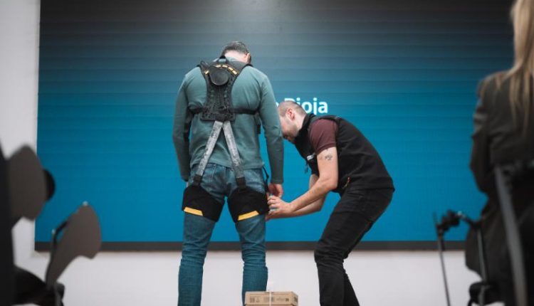 La Rioja prueba exoesqueletos en sanidad y servicios sociales para reducir lesiones laborales